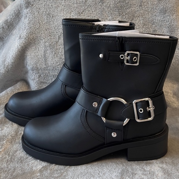 Universal Thread Black Connor Ankle Boots With Memory Foam Insole Size 7 - Picture 2 of 8